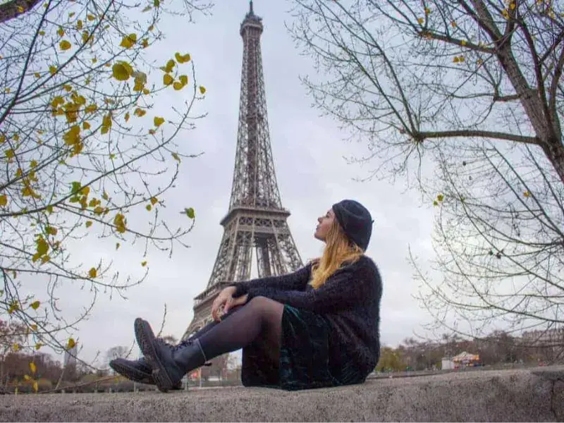 Is Paris Safe for Solo Female Travellers: Tourist Scams