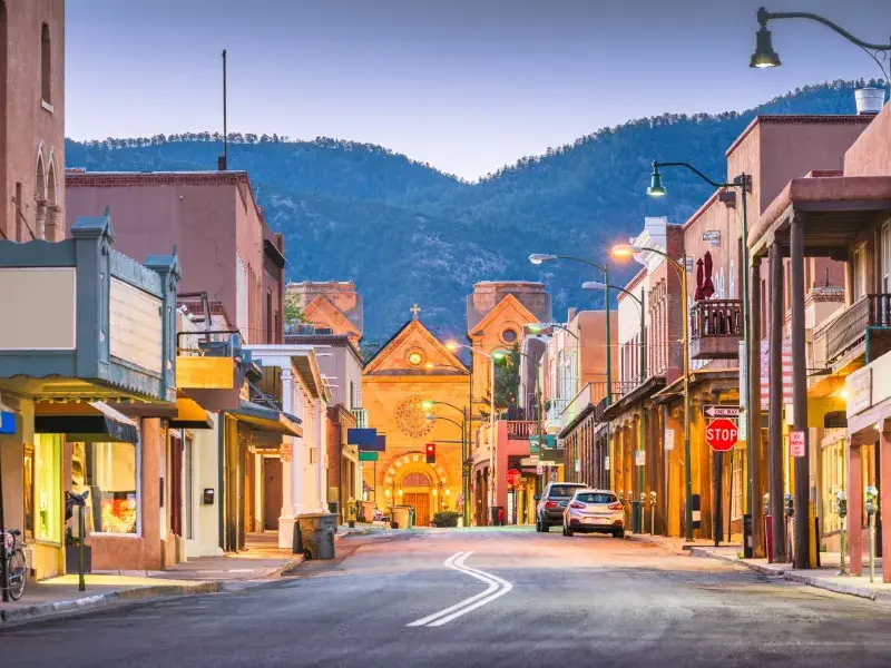 Best Solo Female Travel Destinations in the US: Santa Fe